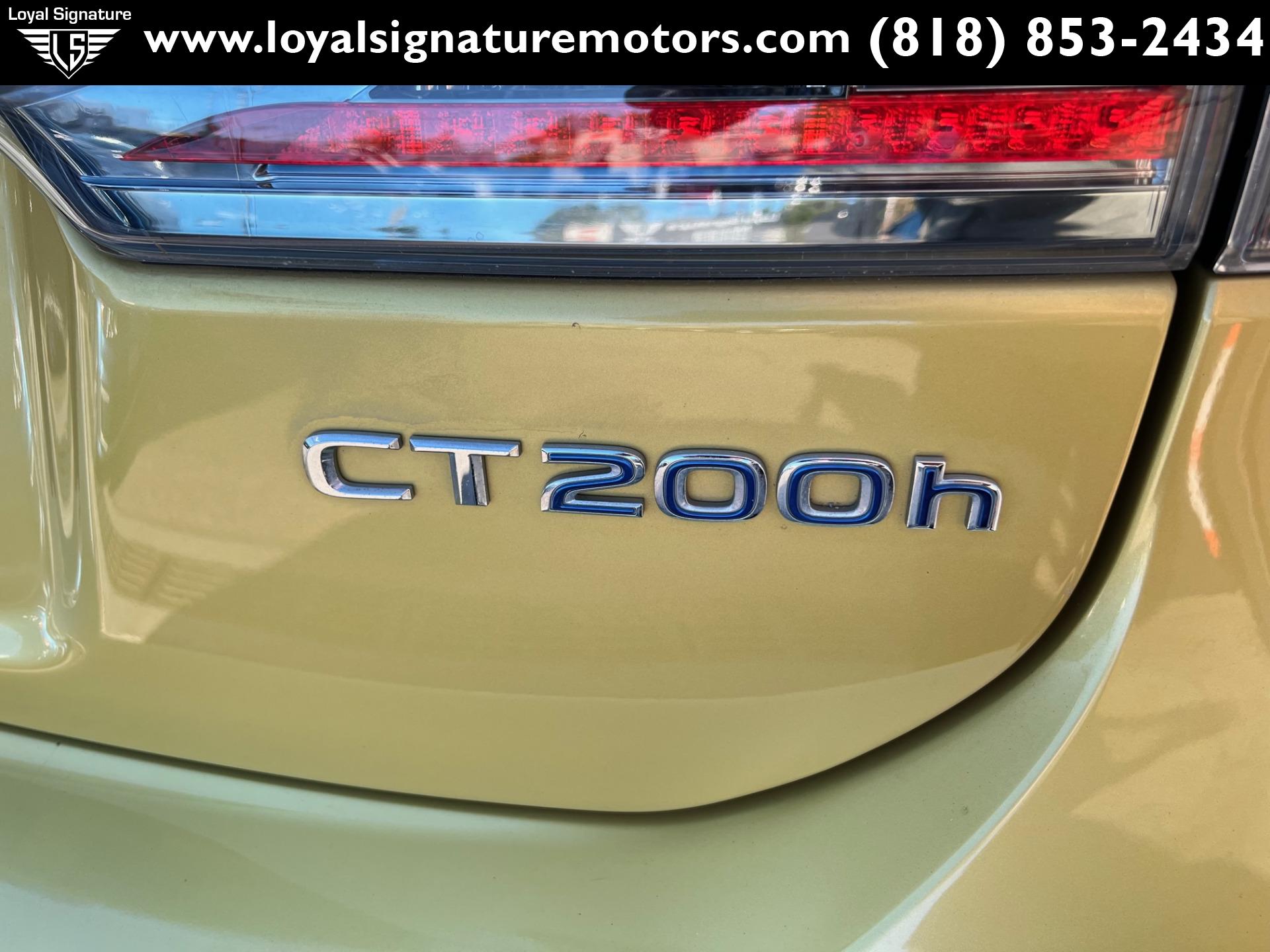 Used-2011-Lexus-CT-200h-Premium