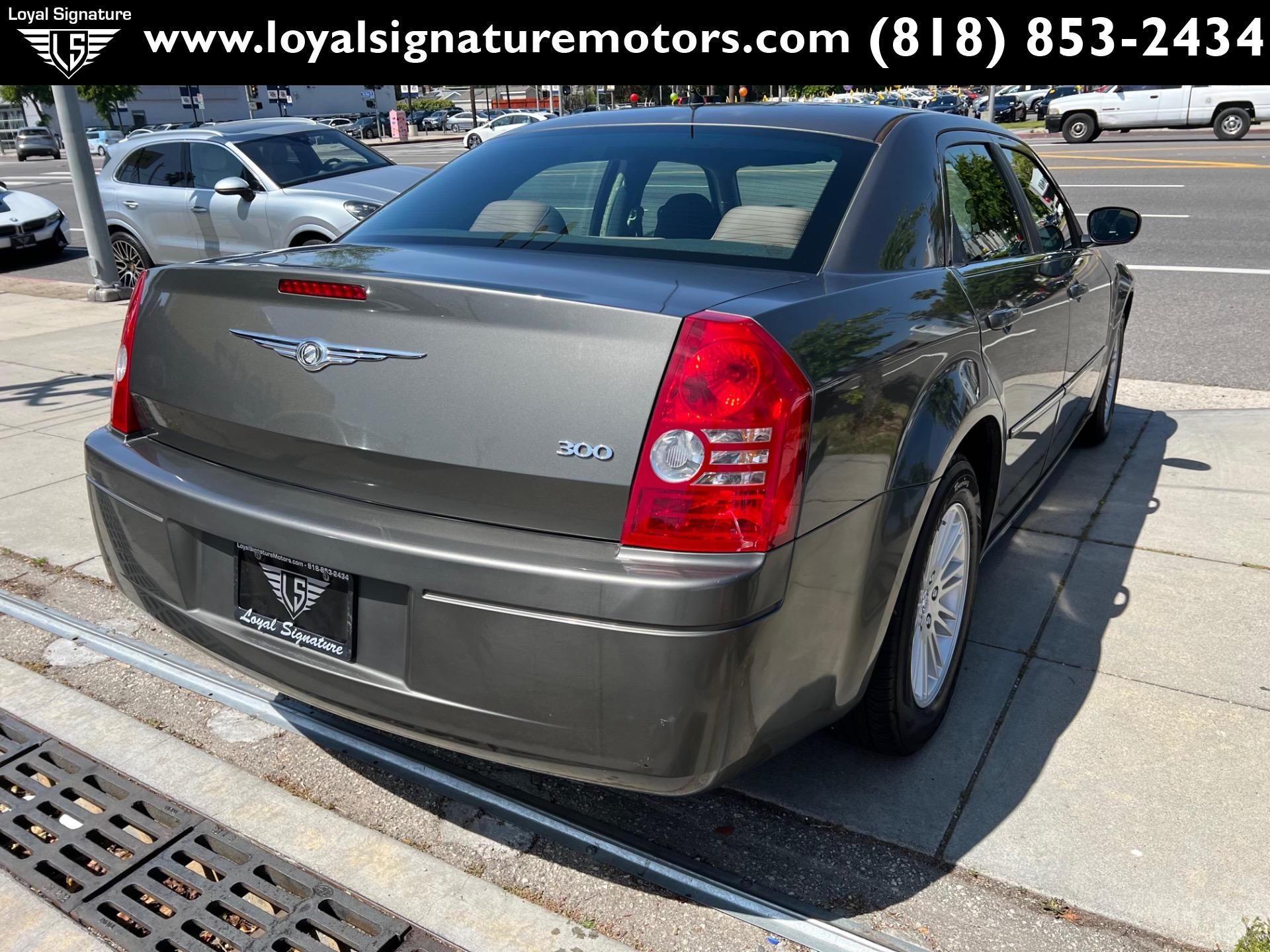 Used-2008-Chrysler-300-LX