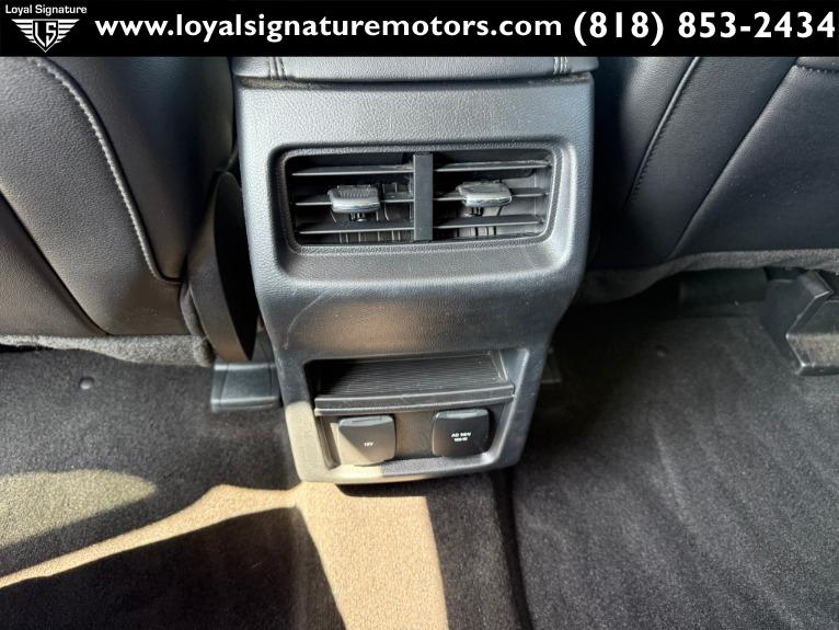 Used-2019-Ford-Edge-SEL