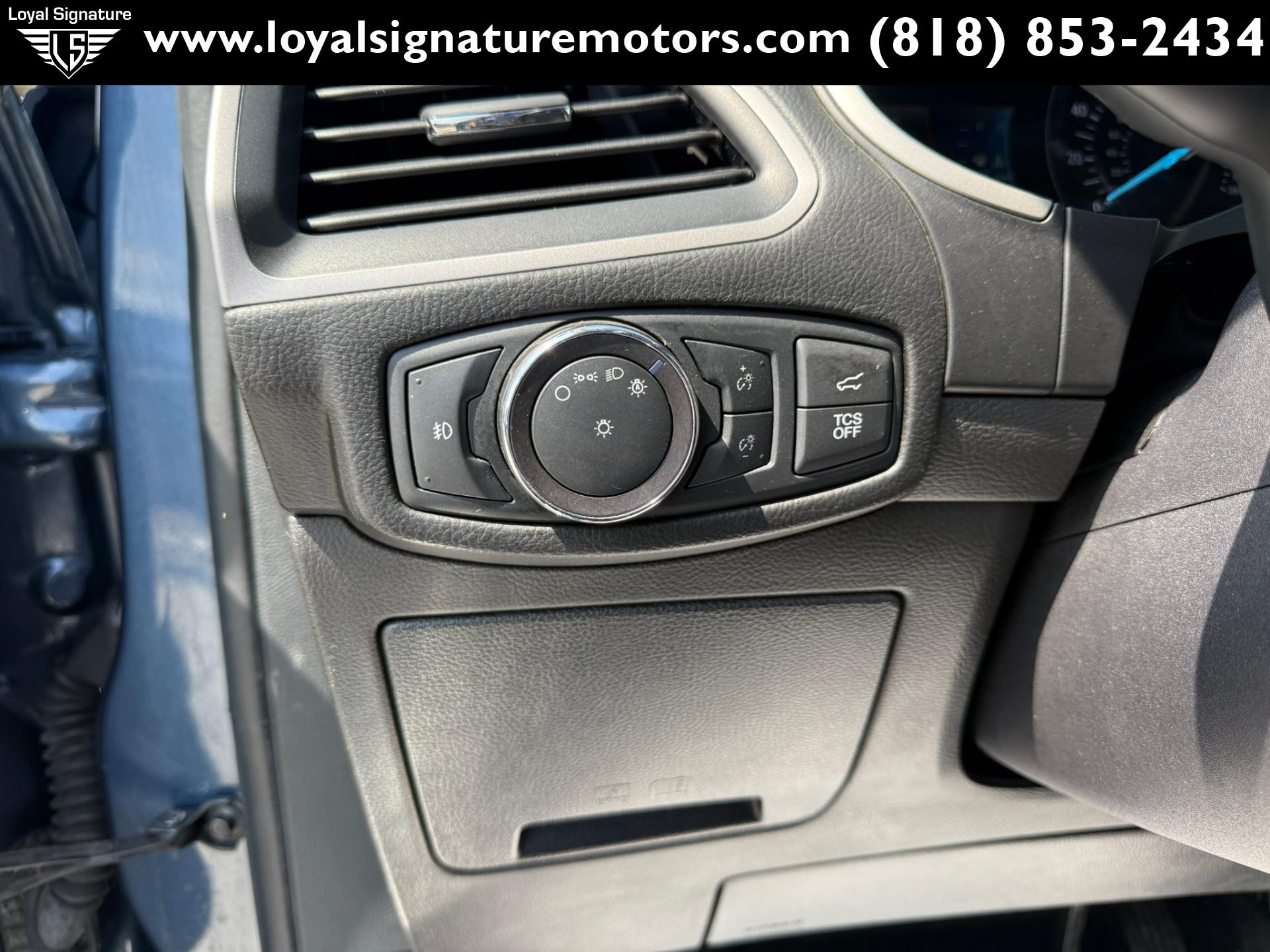 Used-2019-Ford-Edge-SEL