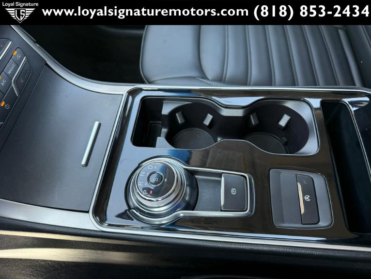 Used-2019-Ford-Edge-SEL