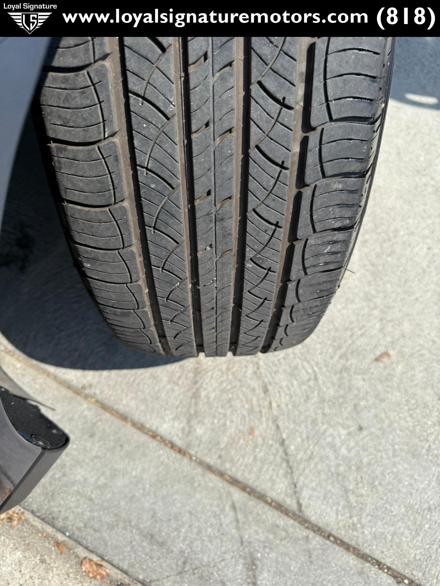 Used-2019-Ford-Edge-SEL