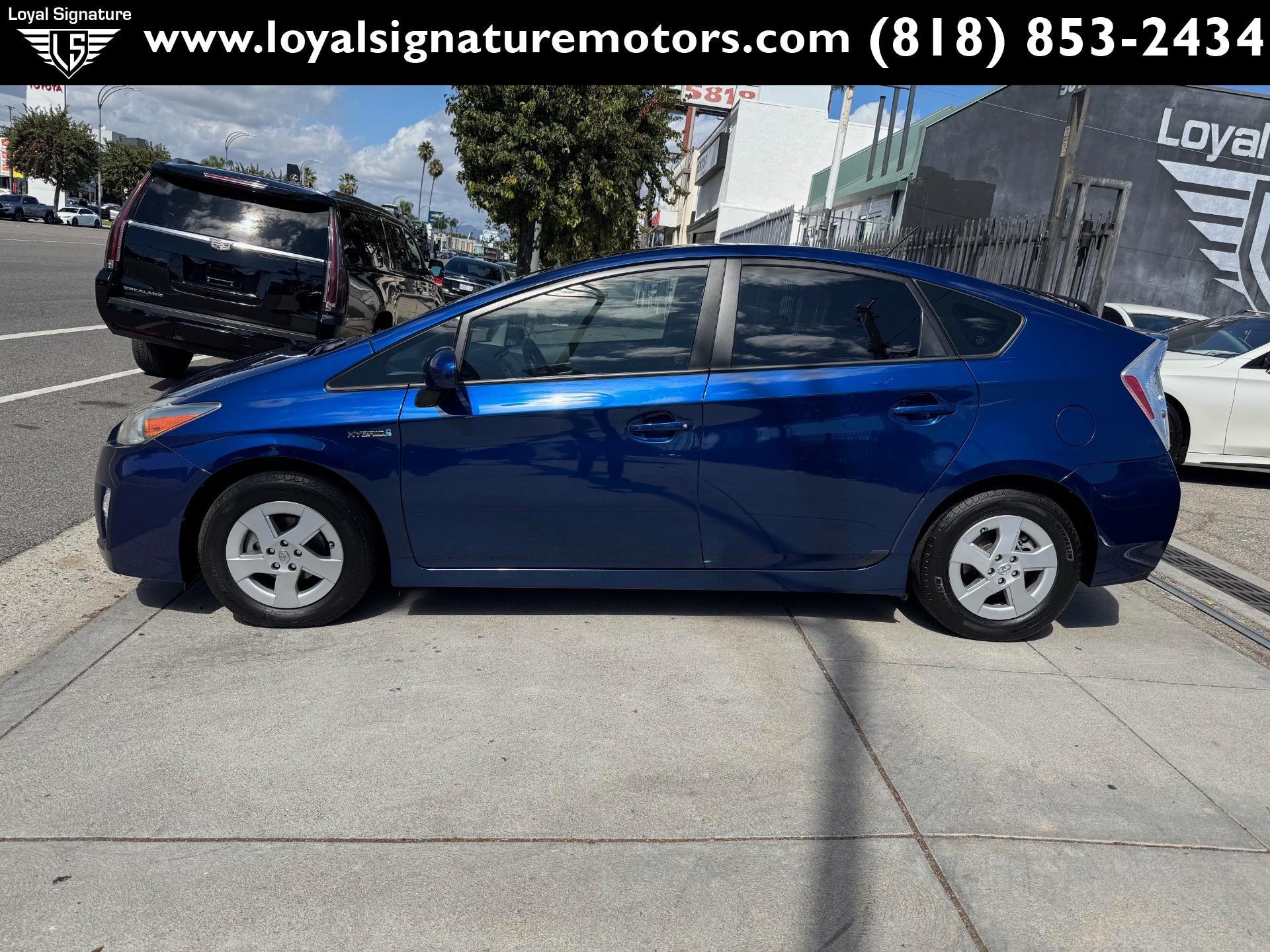 2010 Toyota Prius Three photo 4