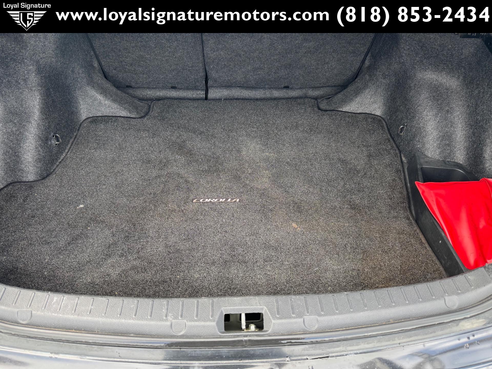 2009 Toyota Corolla S photo 4