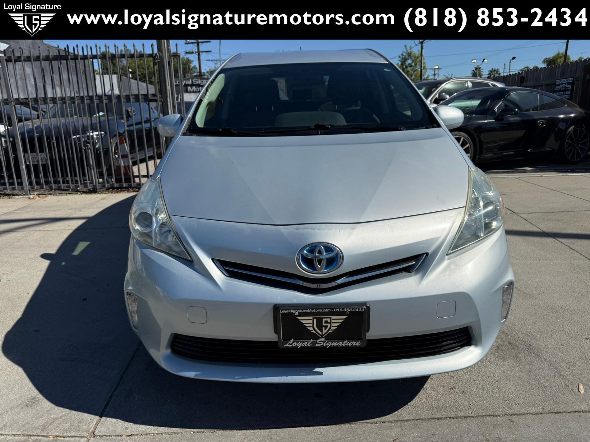 2012 Toyota Prius V Three photo 2