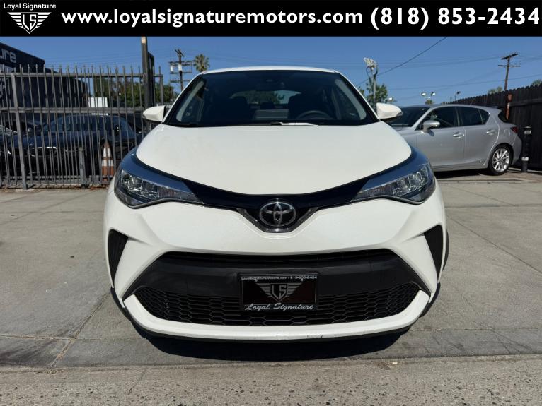 2020 Toyota C-HR LE's photo