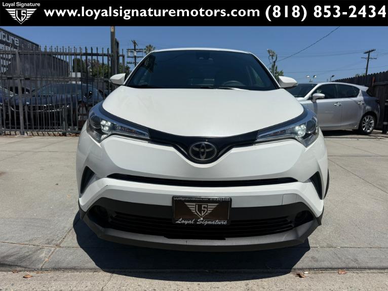 2019 Toyota C-HR LE's photo